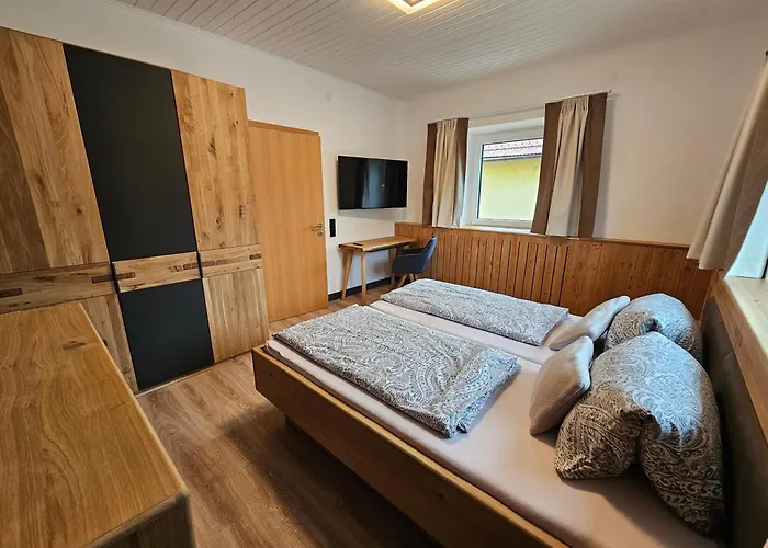 Gasthof Engelhof Guest house Gmunden