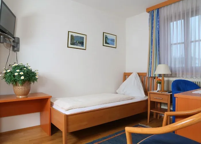 Guest house Gasthof Engelhof 3*