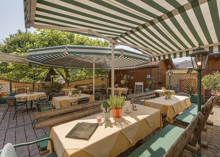 Gasthof Engelhof Guest house Gmunden